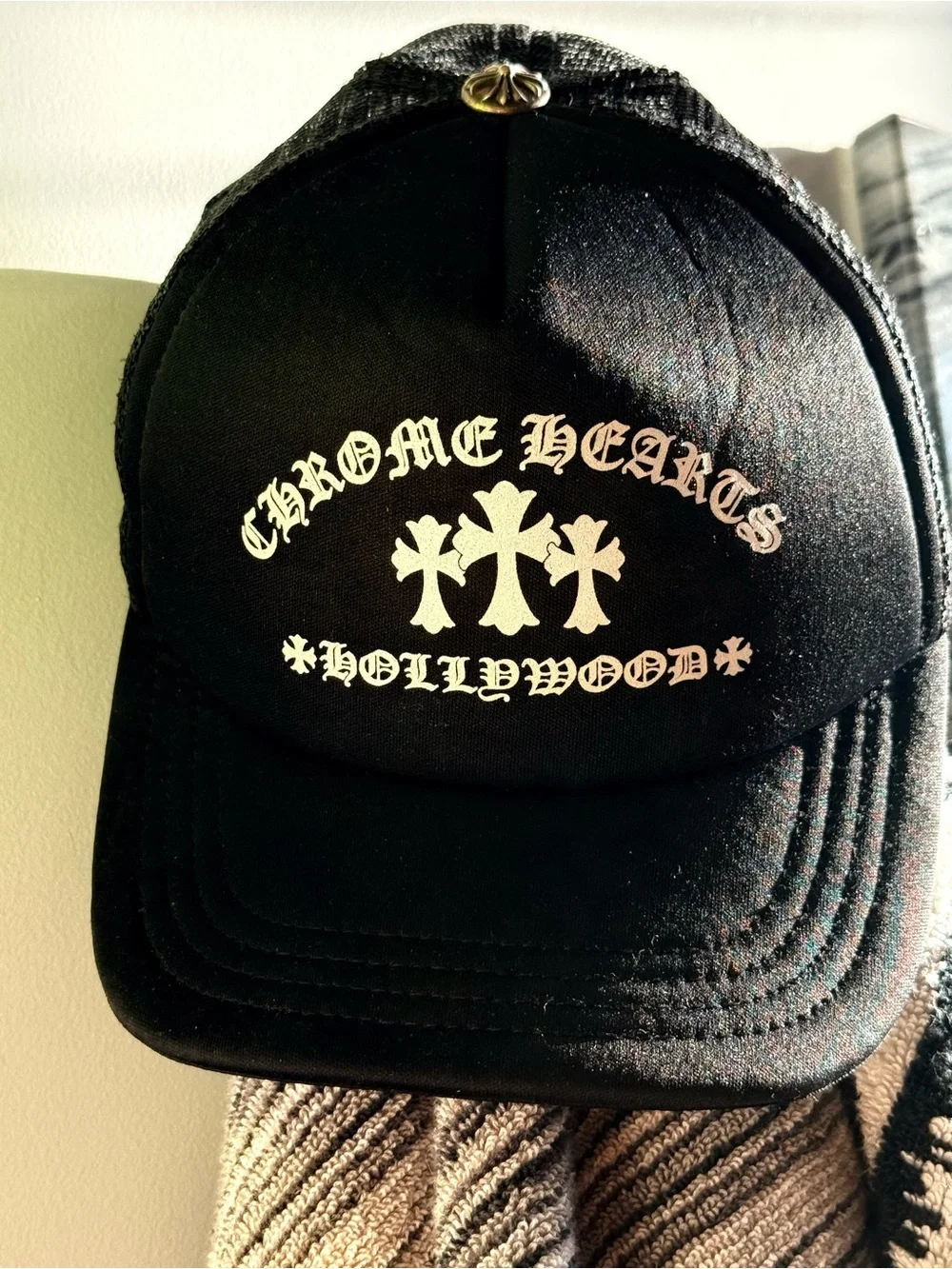New Vintage Y2K Chrome Hearts Black Trucker Hat with White Gothic Logo w serial#